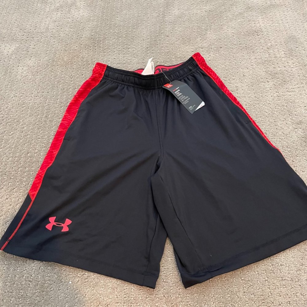 Under Amour Men's Performance Shorts size Small NWT